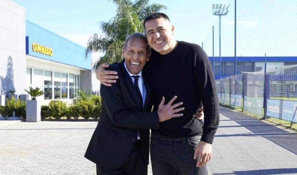 Riquelme banca a Russo y lo va a esperar el tiempo que sea necesario