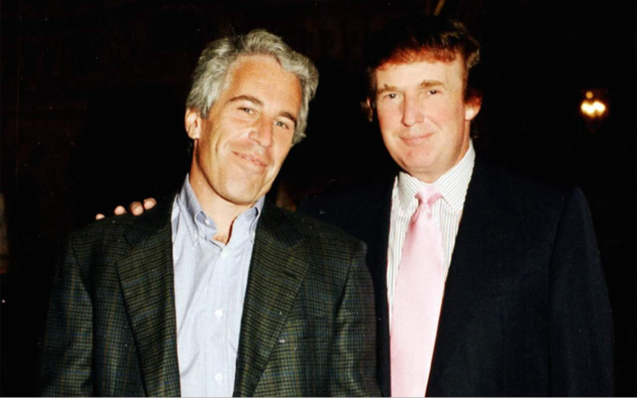La Casa Blanca niega que Trump haya escrito un mensaje de cumpleaños al fallecido traficante sexual Epstein