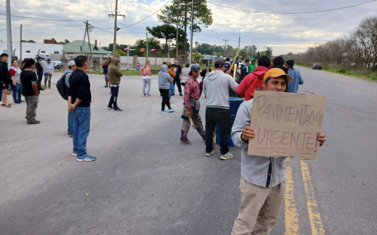 Vecinos de Abasto cortaron Ruta 36 para reclamar el arreglo de las calles