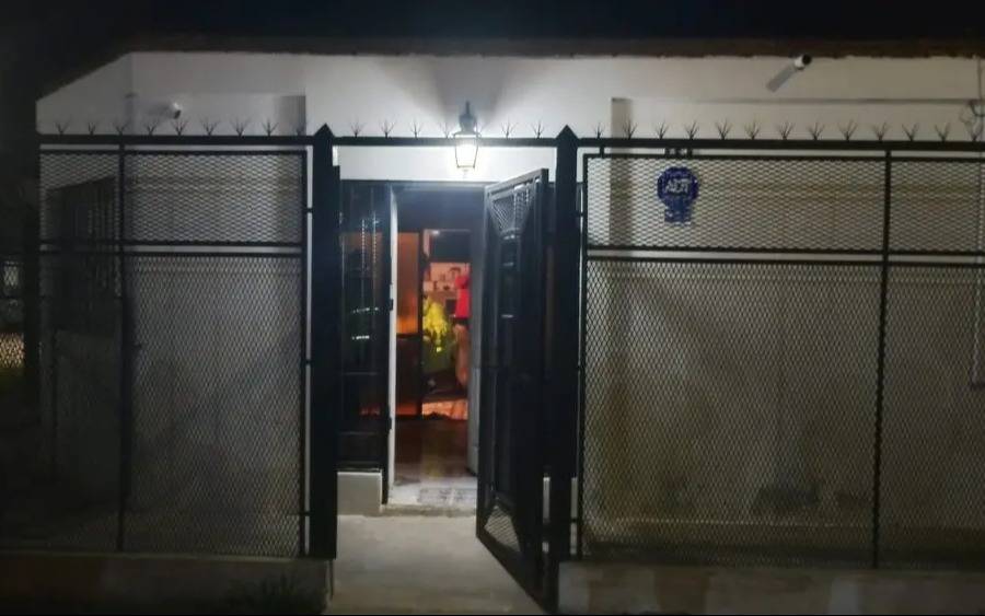 Conmoción tras el hallazgo sin vida de una joven en su vivienda de La Plata