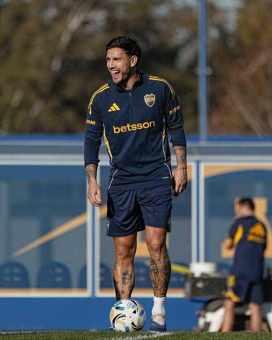 Paredes volvió al país y ya se entrenó con Boca