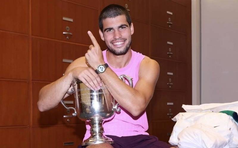 Alcaraz va al frente dentro y fuera de la cancha: ¡mirá la bomba con la que estaría saliendo!