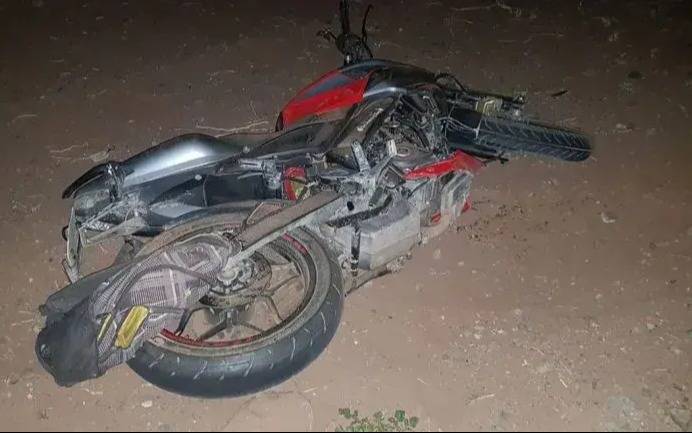 Hizo "wheelie" y atropelló a dos nenas en la zona oeste de La Plata