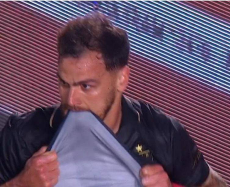 González Pirez salió lesionado y está en duda