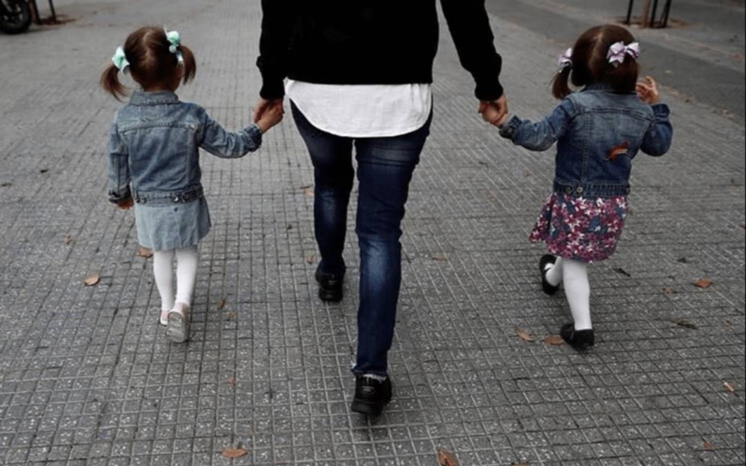 ¿Cuánto cuesta mantener un hijo?: la canasta de crianza del Indec por debajo de la inflación de agosto