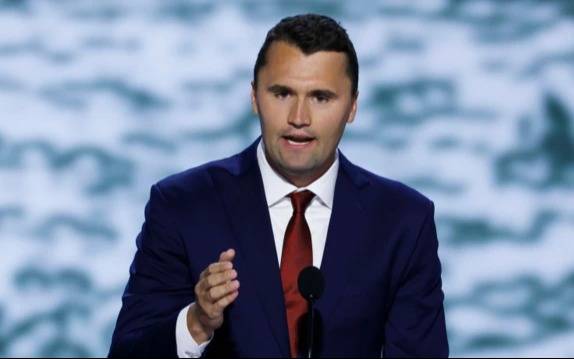 Asesinato de Charlie Kirk: hallaron ADN del tirador en el arma y podría ser condenado a muerte