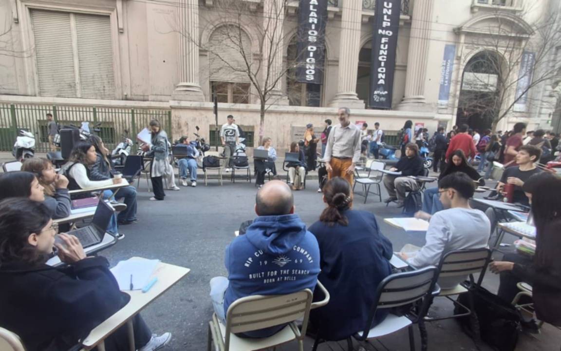 "Paro y movilización": las actividades en la UNLP afectadas por la tercera Marcha Federal Universitaria