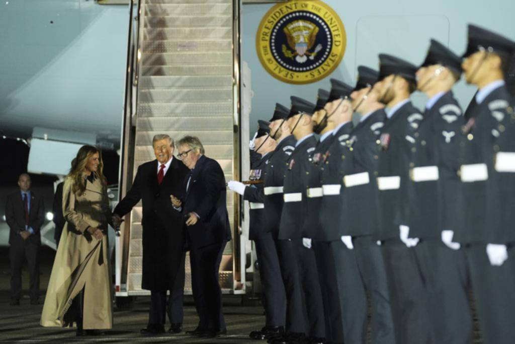 Trump ya está en Reino Unido, entre pompa y diplomacia