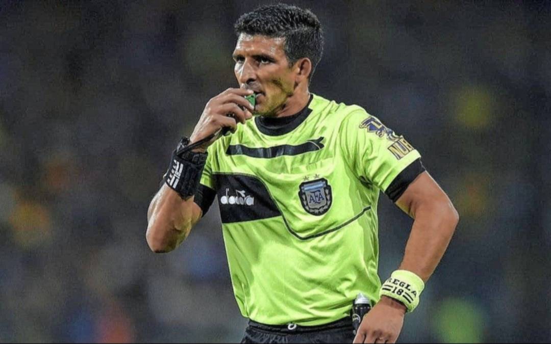 Guardia alta: hay árbitro para Deportivo Riestra vs Gimnasia y Estudiantes vs Defensa y Justicia