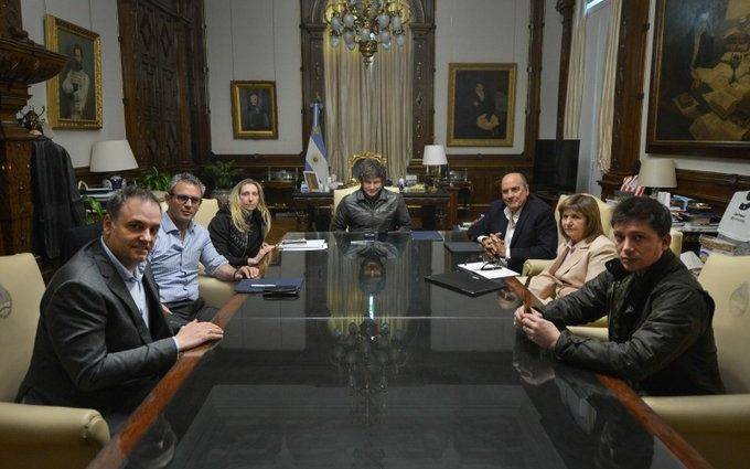 Reunión en la Rosada: la reacción de Javier Milei tras el rechazo a los vetos en Diputados