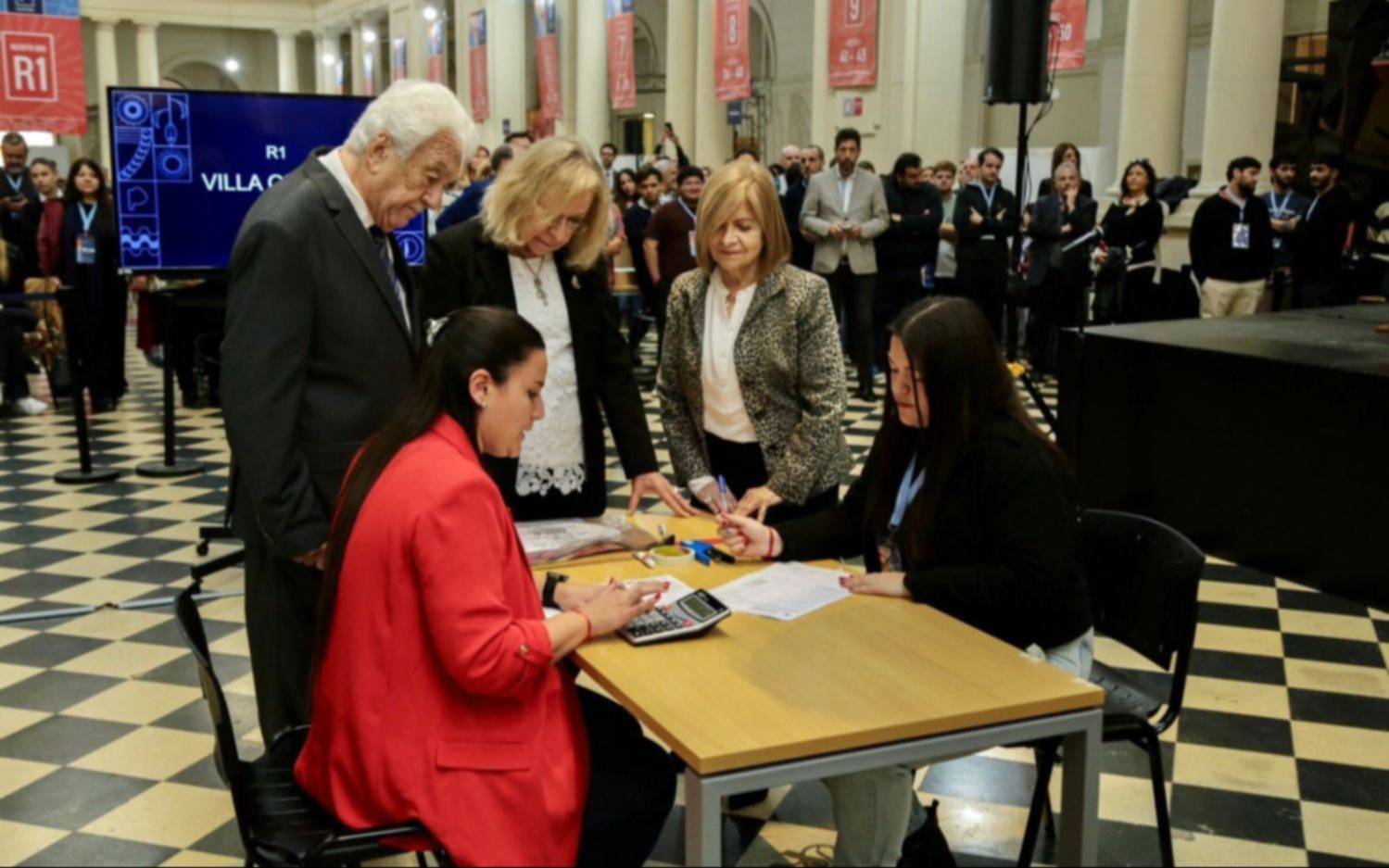 Se espera el resultado final de las elecciones bonaerenses
