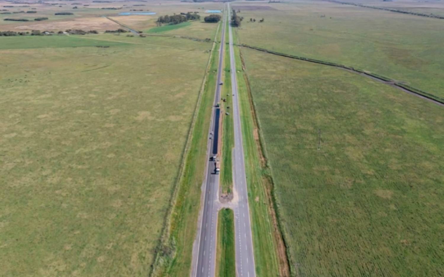 Avanzan las obras de repavimentación en 11,5 km de la Ruta Provincial 63 entre Dolores y Tordillo