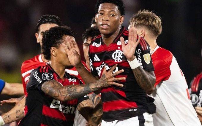 Tras el reclamo de Flamengo, Conmebol le anuló la roja a Gonzalo Plata y podrá estar en la revancha ante Estudiantes en UNO