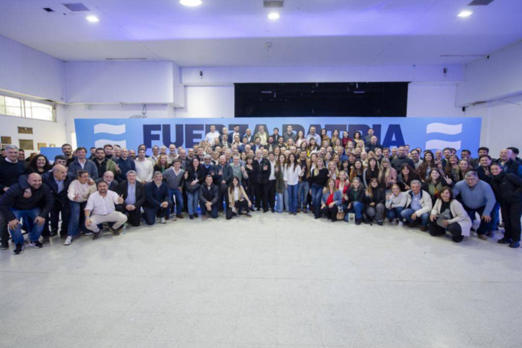“Acá nadie se desmoviliza”, dijo Kicillof en la reunión en Ensenada