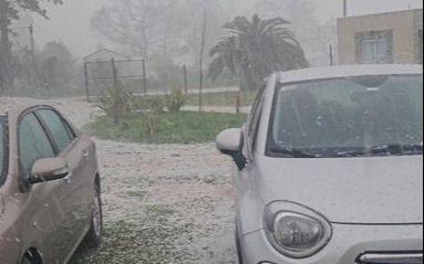 ¿Viene para La Plata? Impresionante caída de granizo en Chascomús: "Todo blanco, como si hubiese nevado"