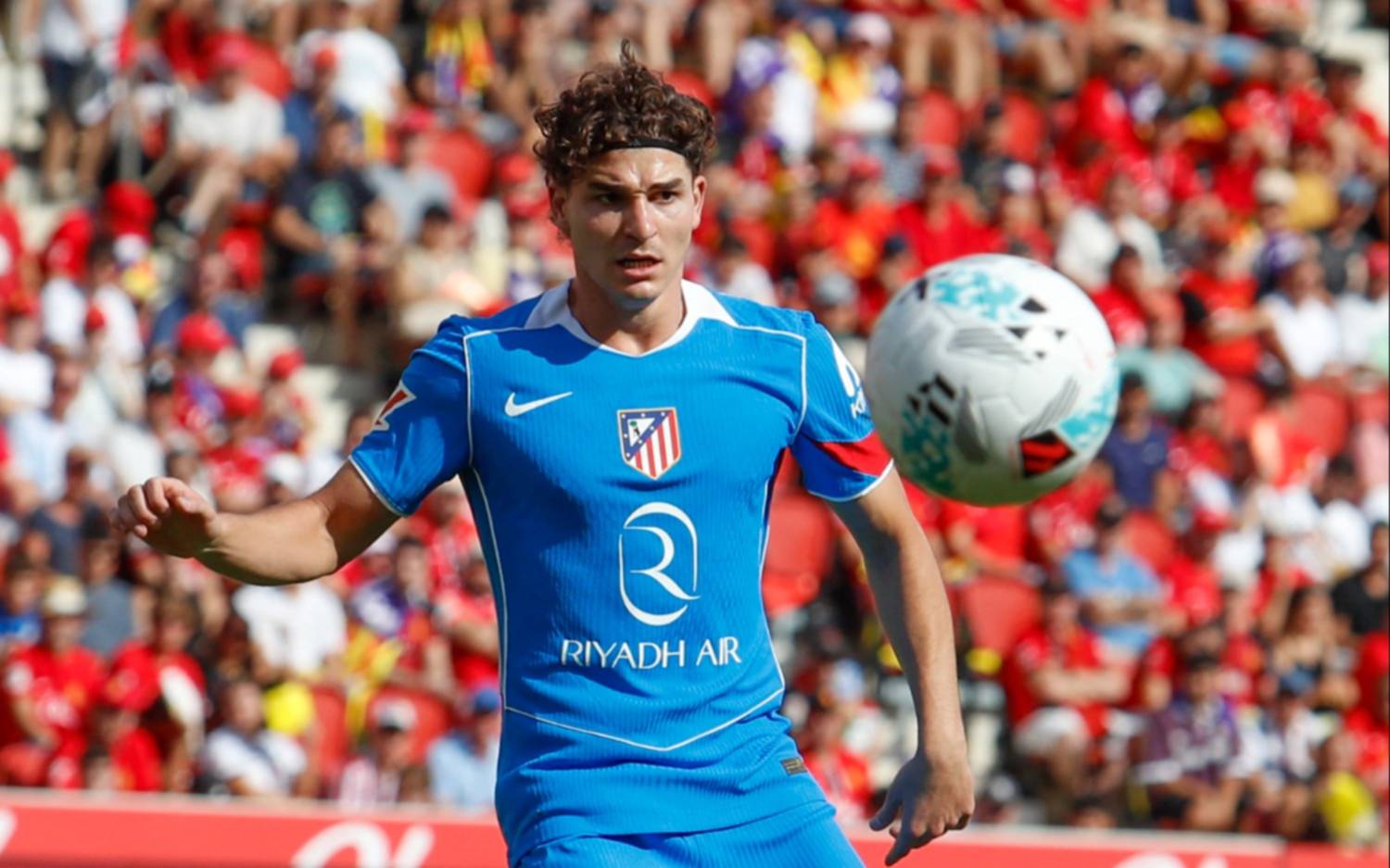"Siempre a mi": la calentura de Julián Álvarez con el Cholo Simeone tras ser reemplazado en Atlético Madrid