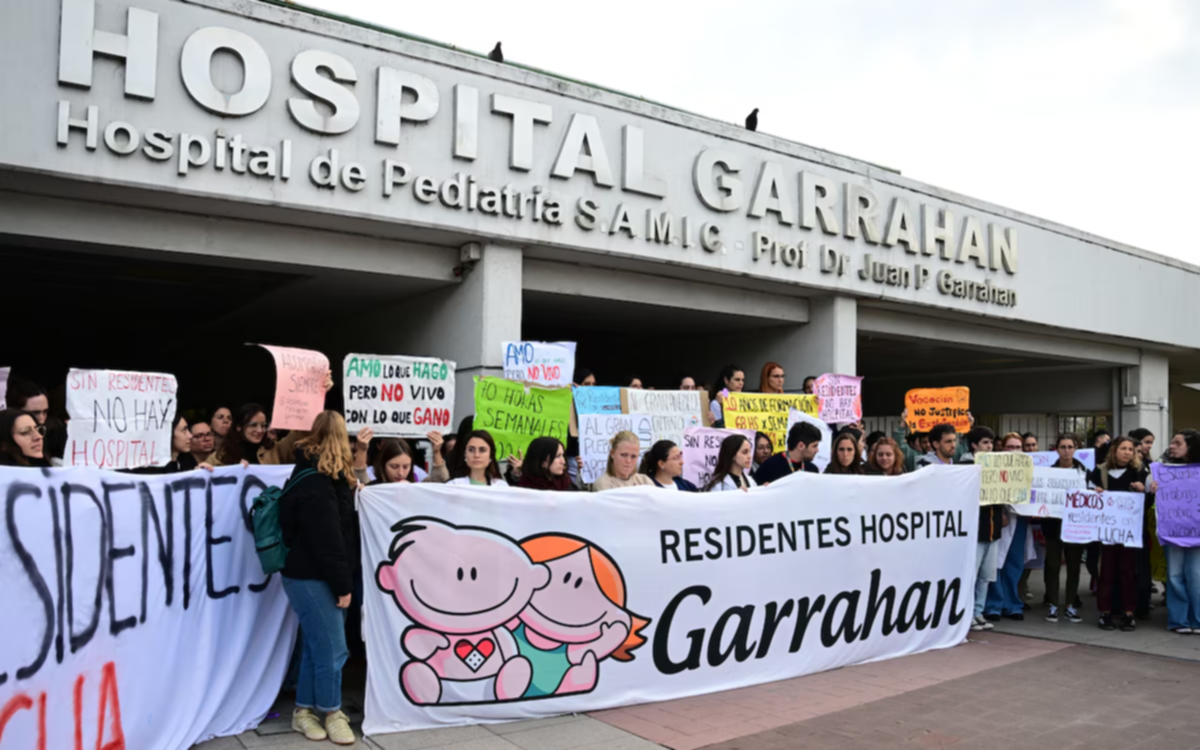 El Hospital Garrahan dispuso aumentos para todo su personal "con fondos propios"