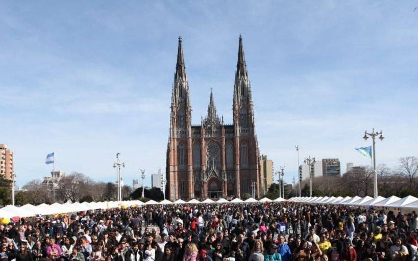 “Brazilian Day”: el festival más popular de la comunidad brasileña en La Plata llega a Plaza Moreno