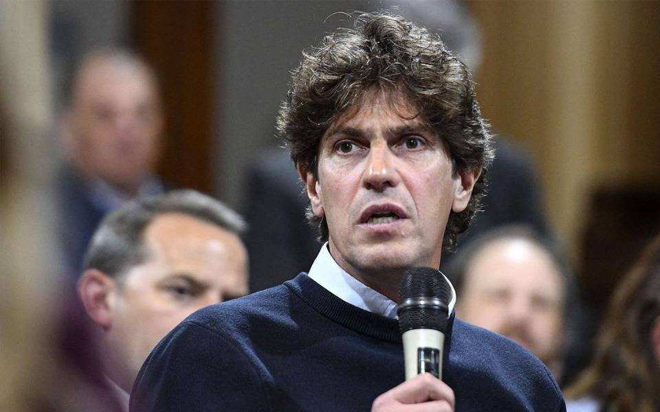 “Pasamos a ser rehenes”: Martín Lousteau sobre el rescate de Donald Trump