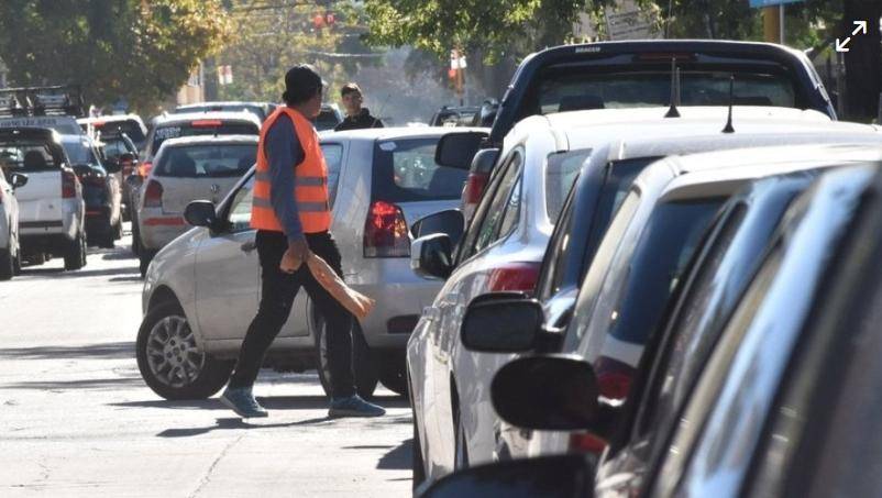 El Centro entre tarifas, aprietes y disputas territoriales de trapitos