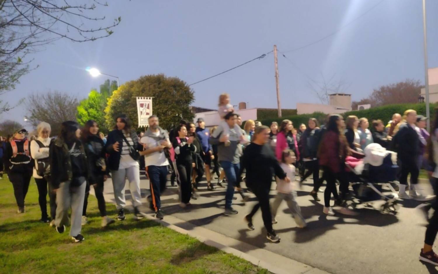 San Nicolás: peregrinos de La Emilia caminaron hasta el Santuario