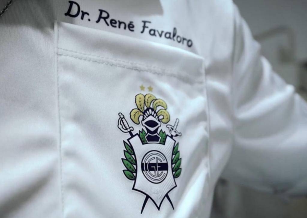 Presentaron la camiseta homenaje a Favaloro