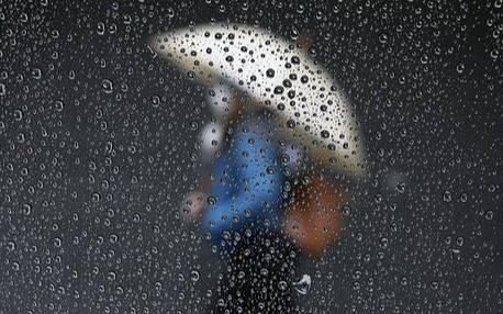 Llueve en La Plata y rige alerta amarillo por tormentas: cómo sigue el tiempo este finde 