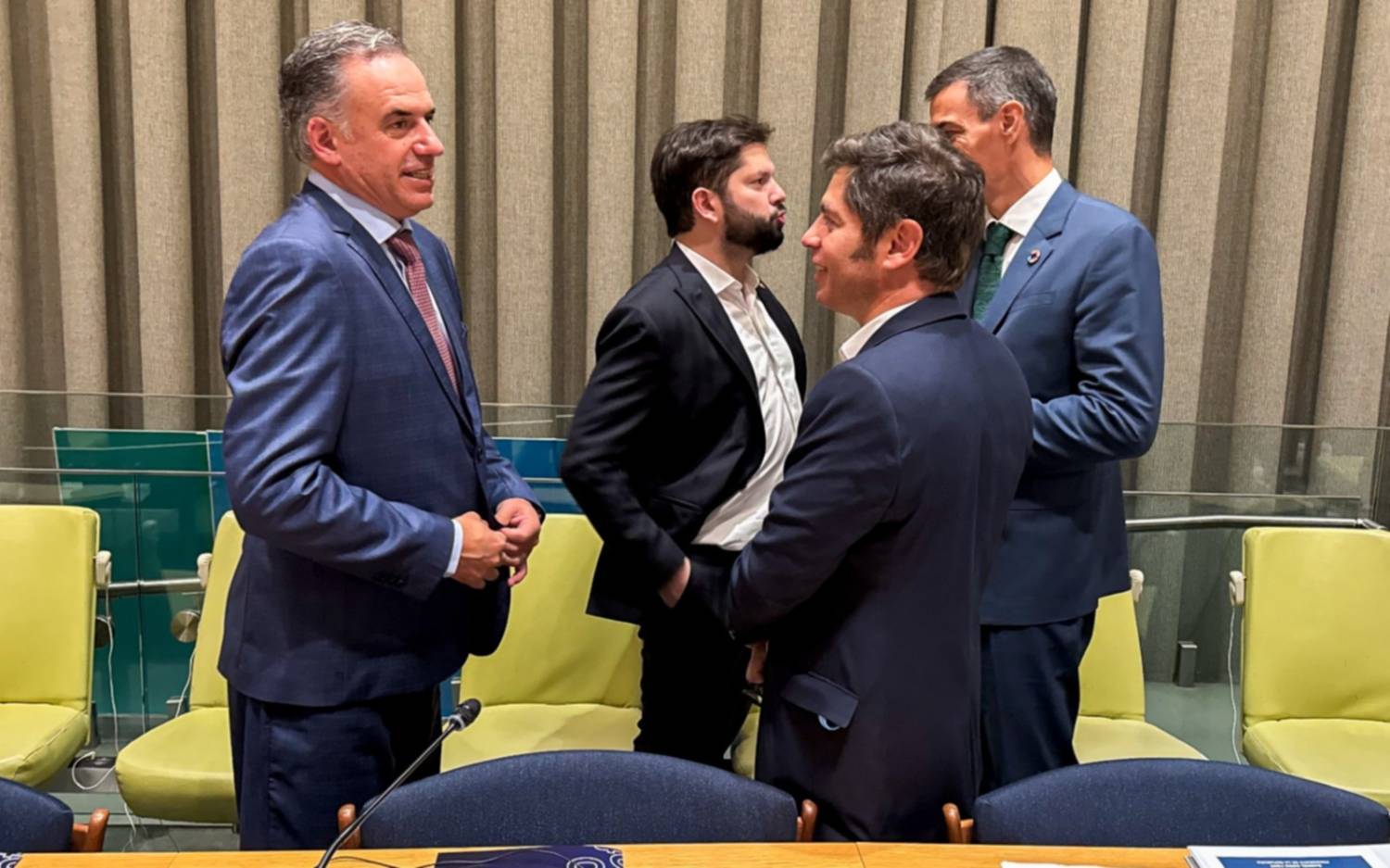 Un poco de oxígeno para escalar una cuesta empinada y la renovada puja entre Kicillof y La Cámpora