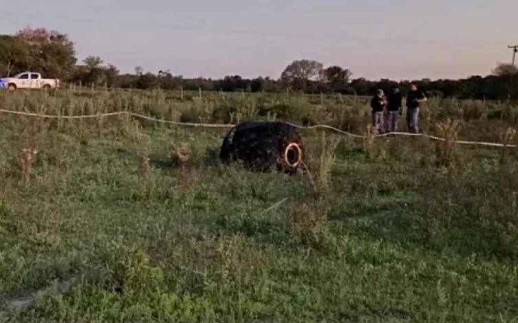 Removieron la chatarra espacial hallada en un campo de Chaco: de qué se trata