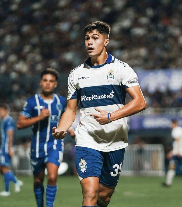 Grave lesión: rotura de ligamentos cruzados para Di Biasi