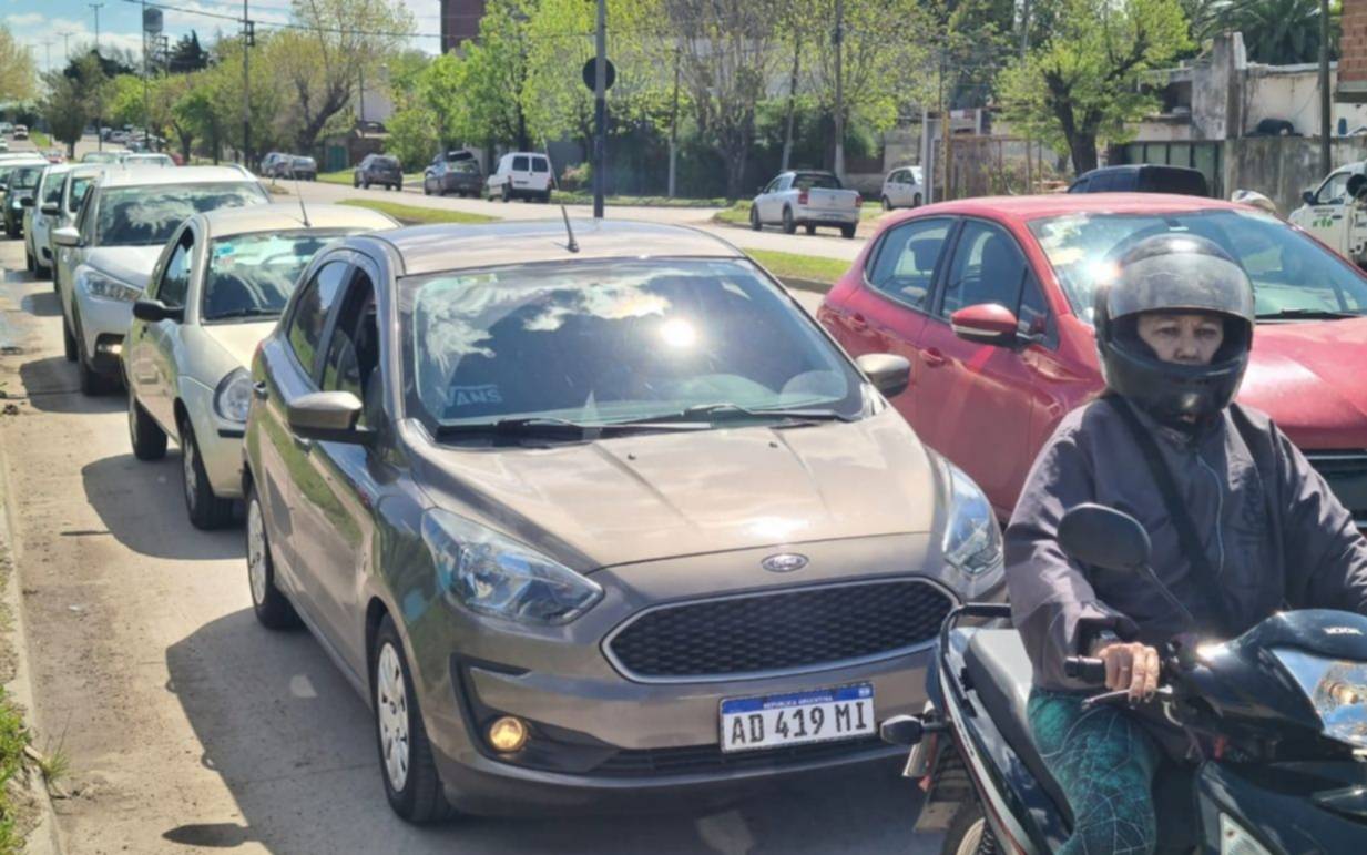 VIDEO. Otra vez largas colas para hacer la VTV en La Plata y crece el hartazgo