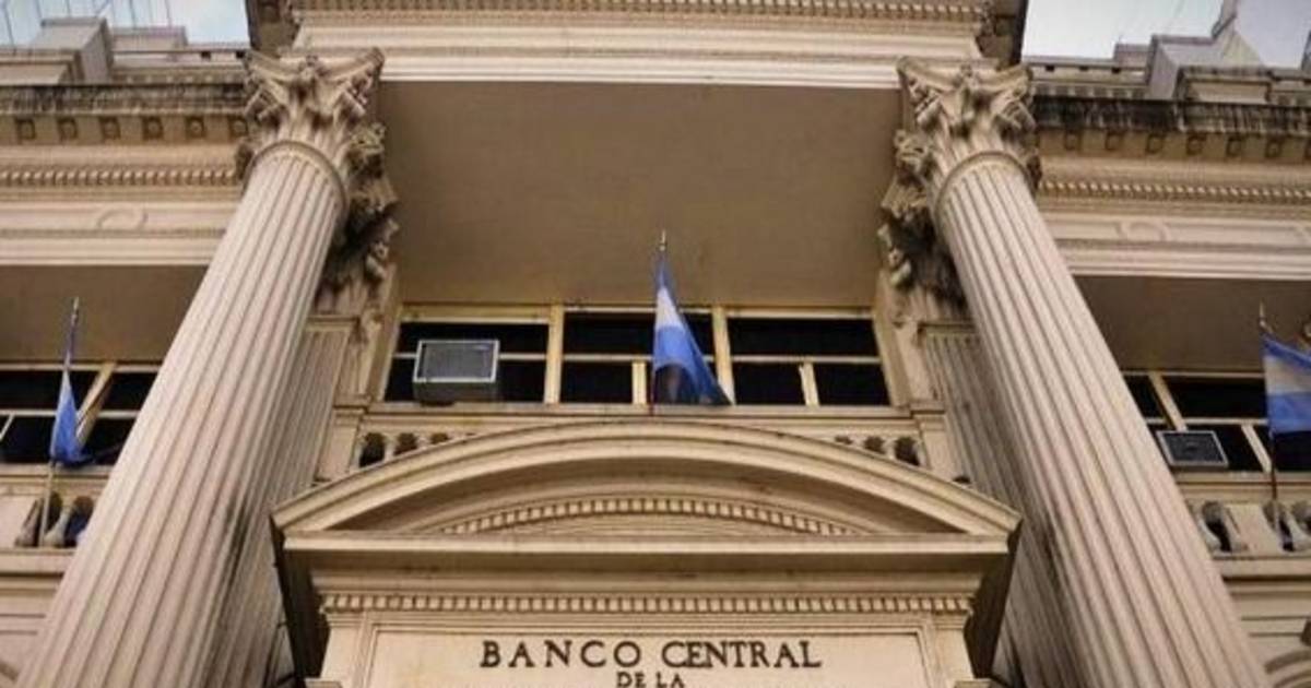 Alarma financiera: Bancos argentinos dan por perdidos 4,4 billones de pesos en préstamos irrecuperables