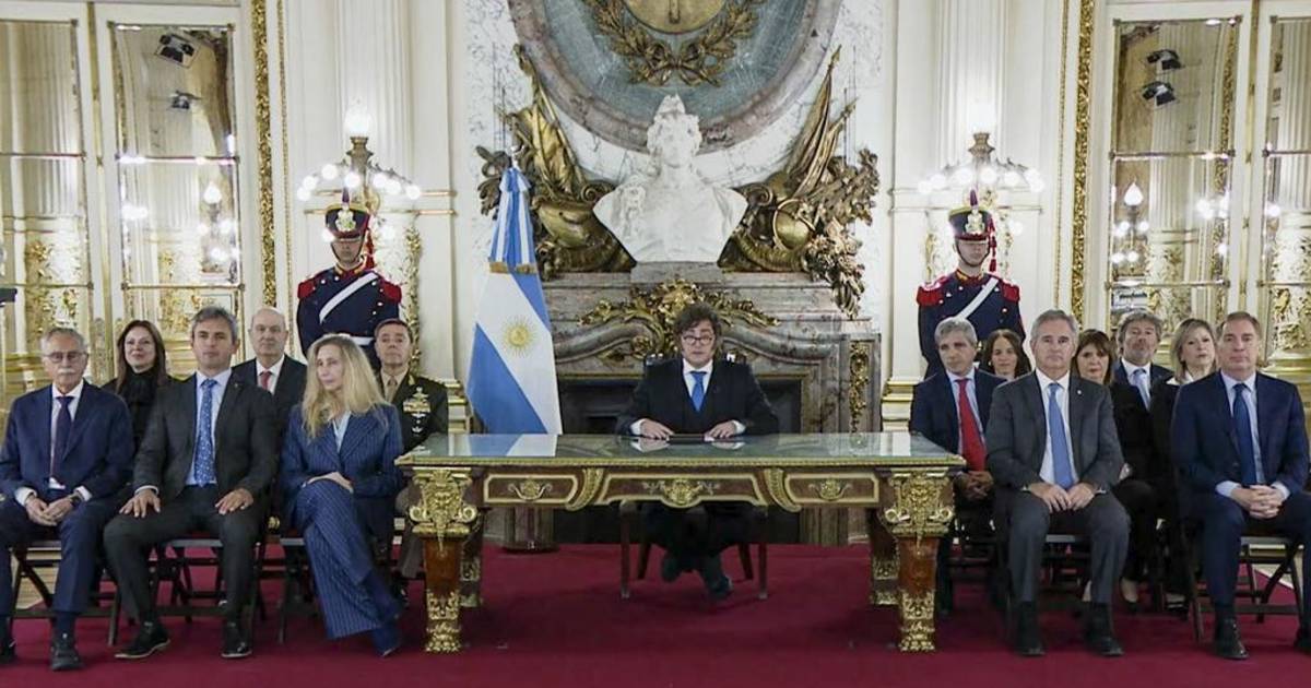 Del reclamo por Malvinas a la tensión con la industria y el dilema de las PASO