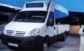 Iveco muestra el Hynovis y el minibús Daily híbrido