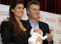 Macri y Juliana Awada 
presentaron a Antonia