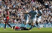 Marcó el Kun y ganó el City