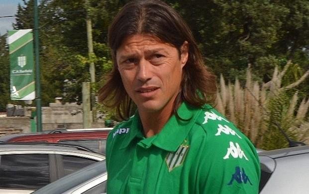 Otro técnico que pega el portazo: Almeyda decidido a dejar Banfield