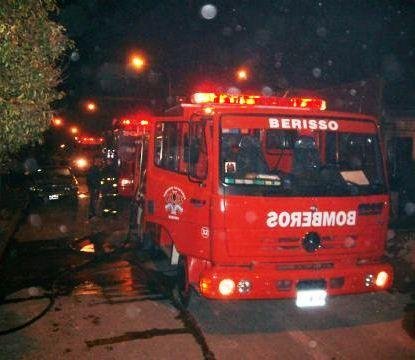 Una mujer murió al incendiarse su casa en Berisso