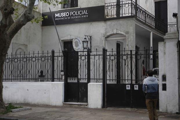 Investigan el robo de armas en el Museo Policial de La Plata
