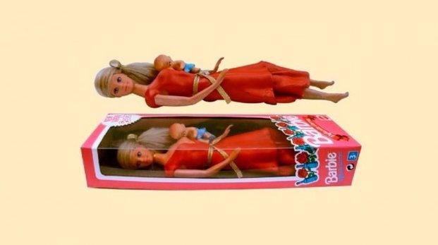 Buscan frenar muestra artística con la muñeca Barbie emulando a la Difunta Correa