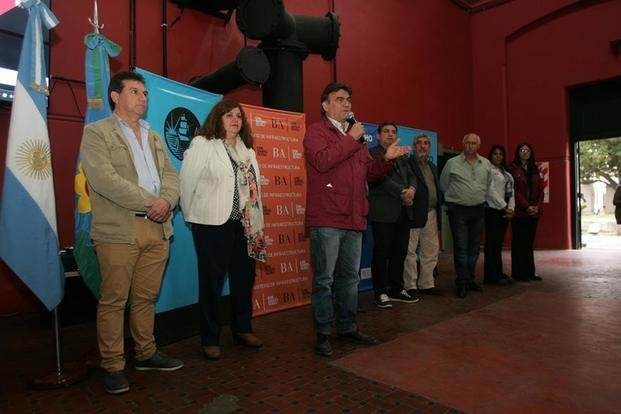 Entregaron escrituras de regularizacón dominal a vecinos de Quilmes