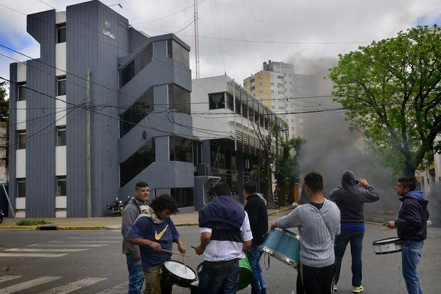 Protesta por despidos en 20 y 50