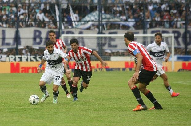Más que jugarlo, se lo sacaron de encima por el gran miedo a perder