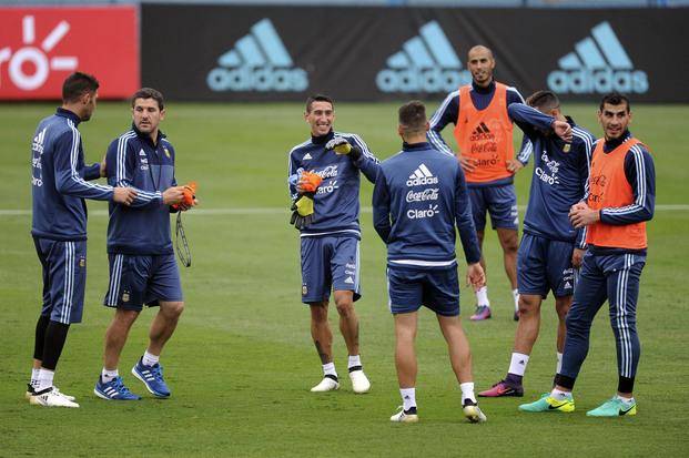 Bauza cambia tres nombres de la delantera para enfrentar a Perú