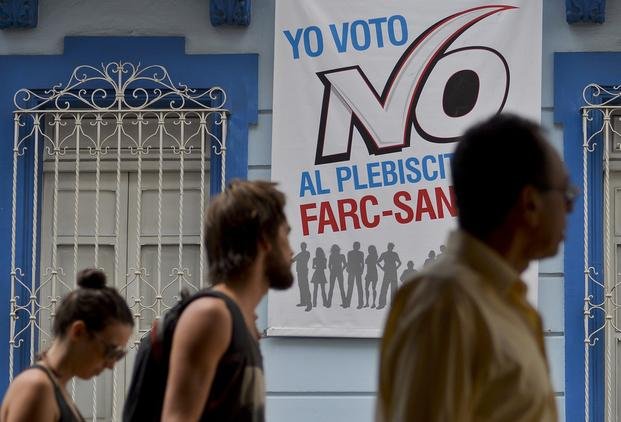 Santos busca un pacto político para salvar la paz en Colombia