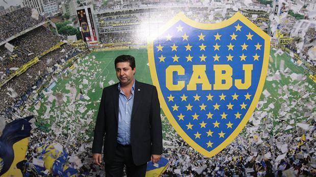 En medio del parate del fútbol, Daniel Angelici pidió licencia en Boca