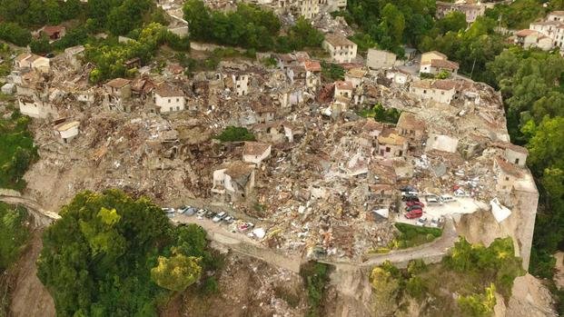 Imágenes de la destrucción que causó el sismo en Italia