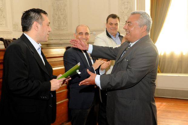 Breves