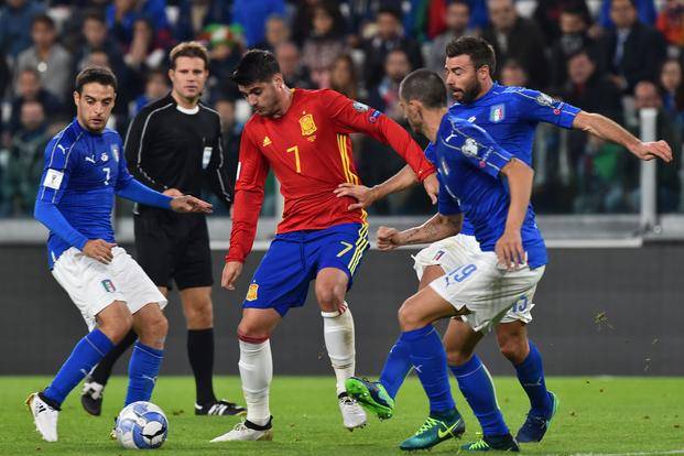 Italia y España, a mano