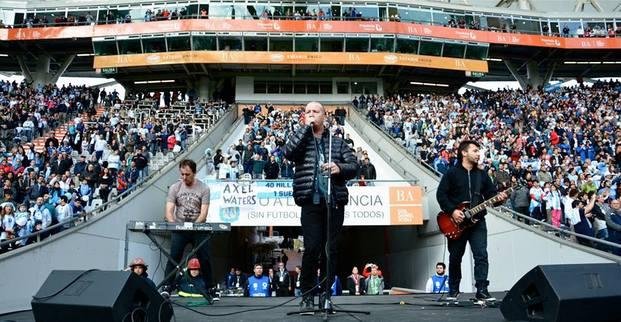 Antes del partido, la Selección recibió una visita a puro rock